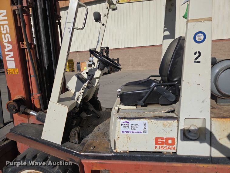 image for item EC1127 1993 Nissan PF60 forklift