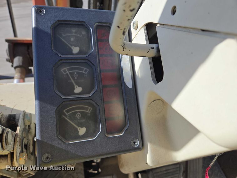 image for item EC1127 1993 Nissan PF60 forklift