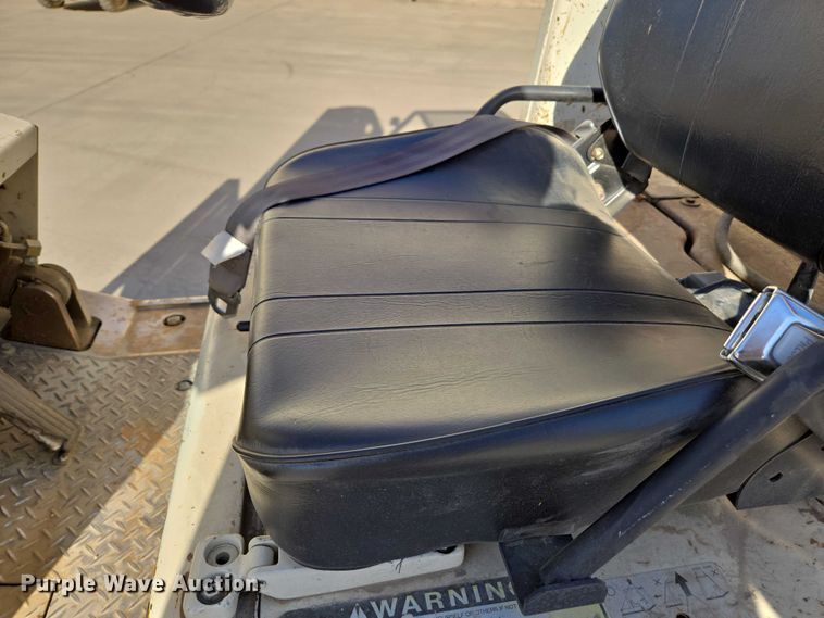 image for item EC1127 1993 Nissan PF60 forklift