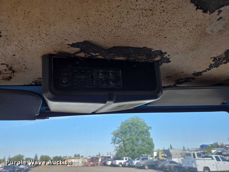 image for item EC1142 1994 Ford LN8000 flatbed truck