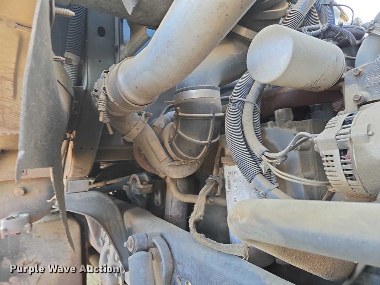 image for item EC1142 1994 Ford LN8000 flatbed truck