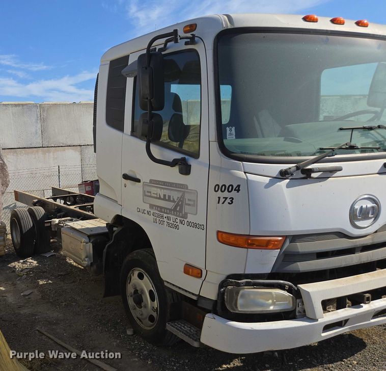 image for item EC1143 2011 Nissan UD2000 truck cab and chassis