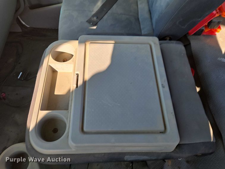 image for item EC1143 2011 Nissan UD2000 truck cab and chassis