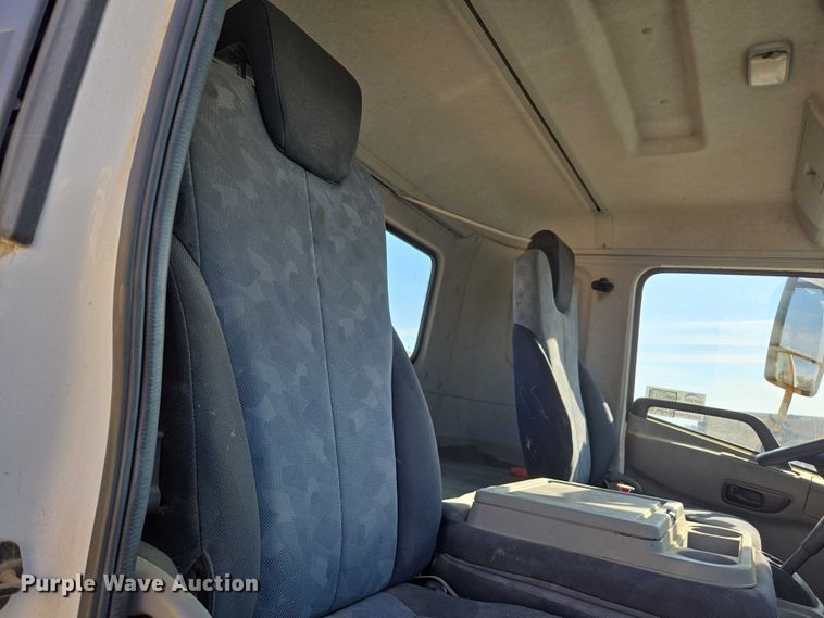 image for item EC1143 2011 Nissan UD2000 truck cab and chassis