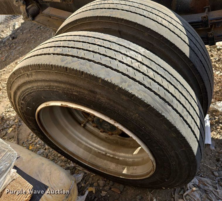 image for item EC1143 2011 Nissan UD2000 truck cab and chassis