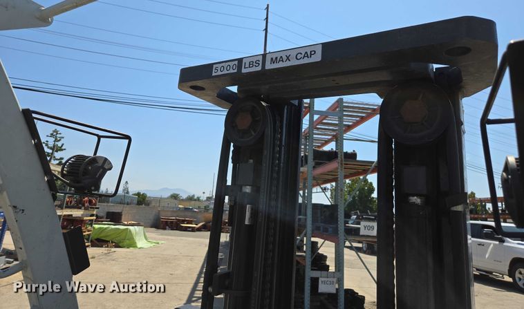 image for item EC1145 2014 UniCarriers AF50 forklift