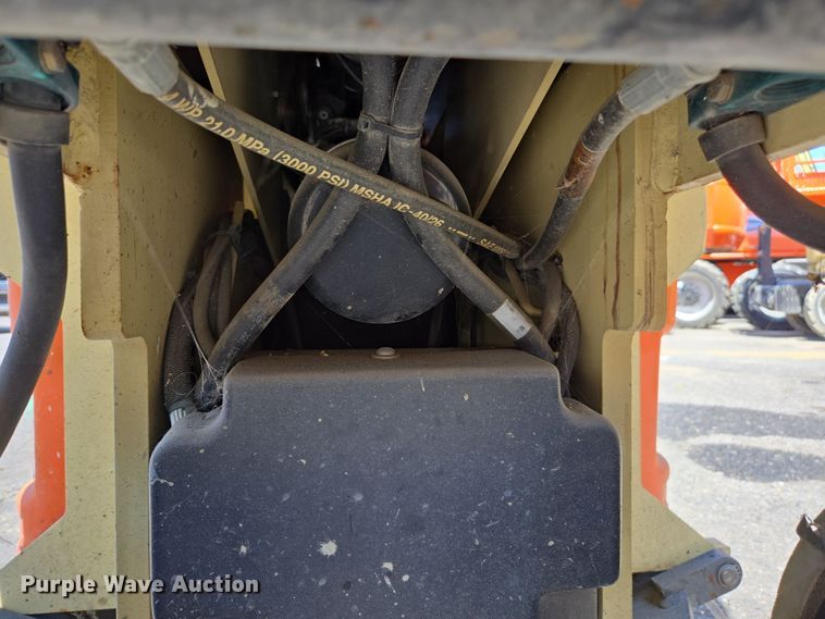 image for item EC1146 2013 JLG Industries 2630 ES scissor lift