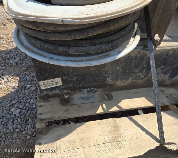 image for item EC1151 Weatherguard 352 auxiliary fuel tank