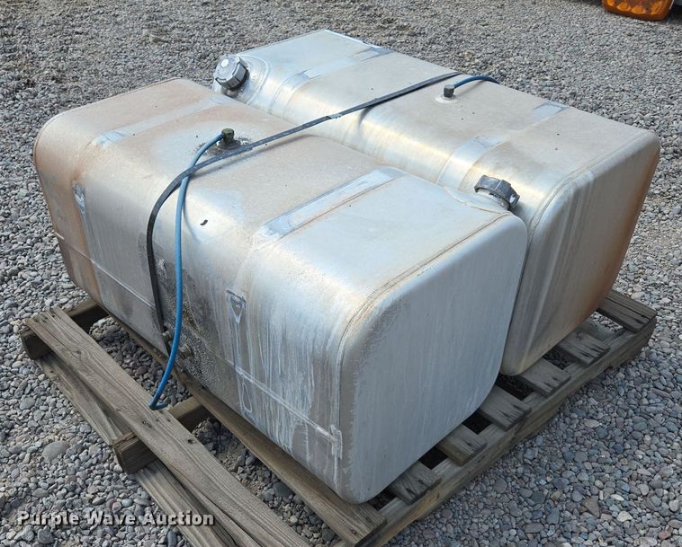 image for item EC1152 (2) fuel tanks
