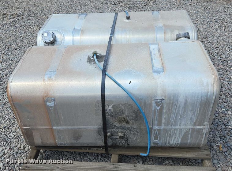 image for item EC1152 (2) fuel tanks