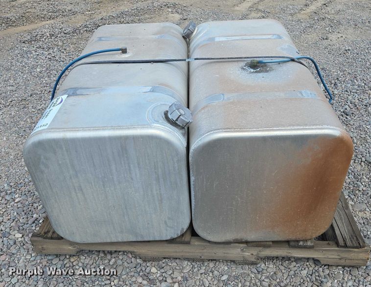 image for item EC1152 (2) fuel tanks