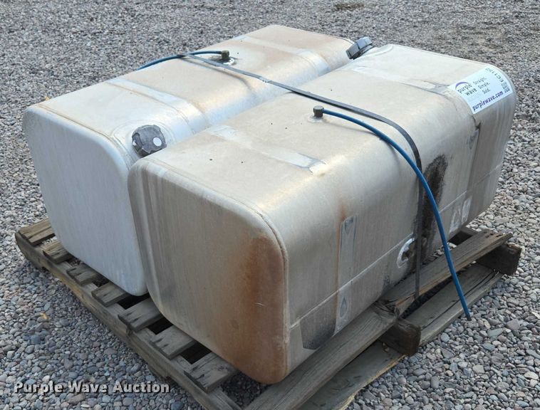 image for item EC1152 (2) fuel tanks
