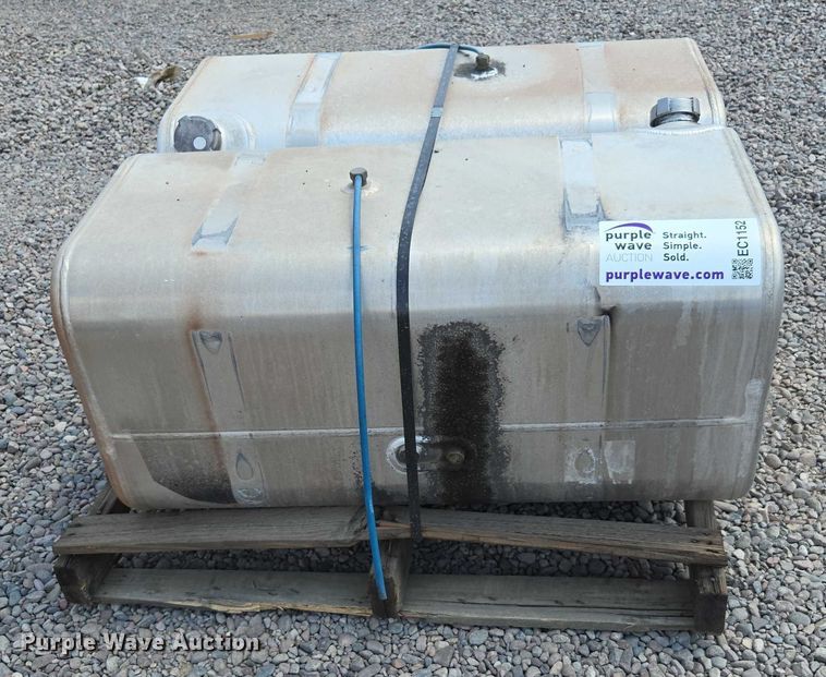 image for item EC1152 (2) fuel tanks