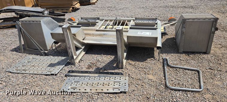 image for item EC1155 Headache rack