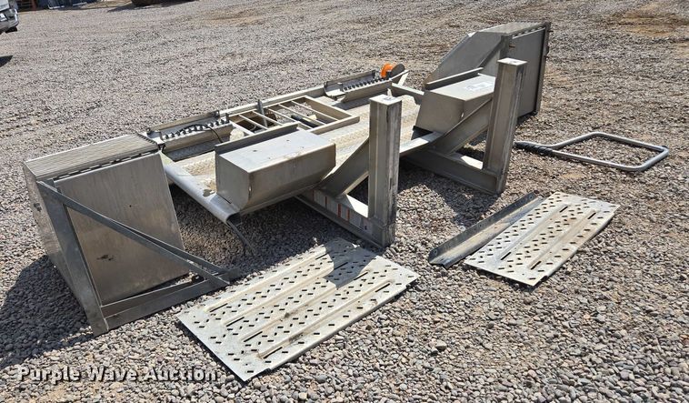 image for item EC1155 Headache rack