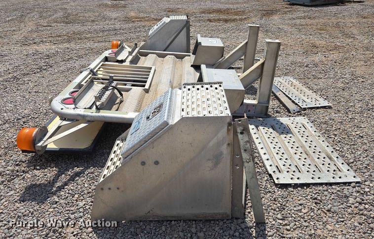 image for item EC1155 Headache rack