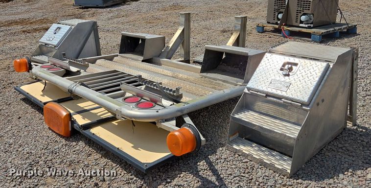 image for item EC1155 Headache rack