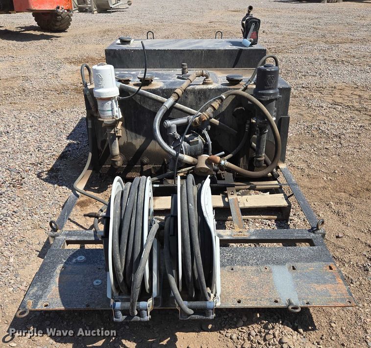 image for item EC1156 Delta 48400 fuel and lube skid 