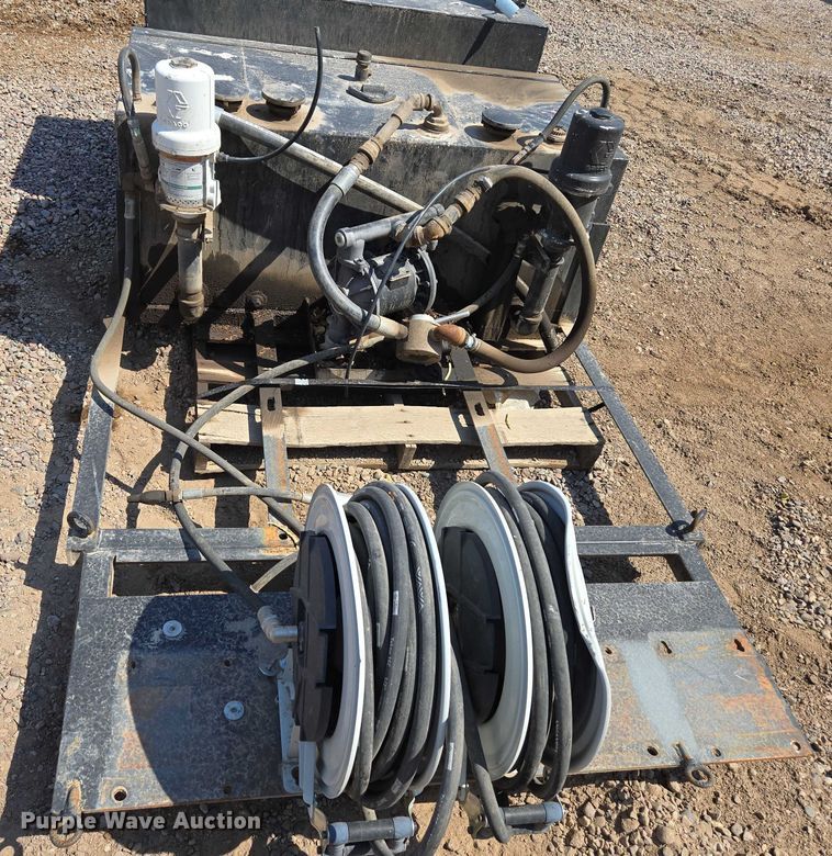 image for item EC1156 Delta 48400 fuel and lube skid 