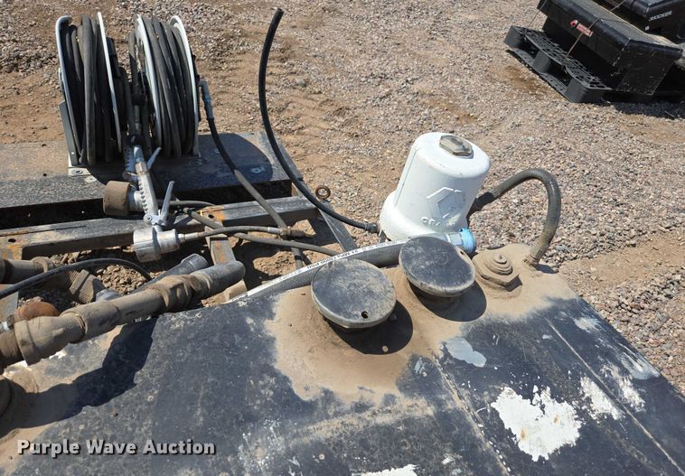 image for item EC1156 Delta 48400 fuel and lube skid 