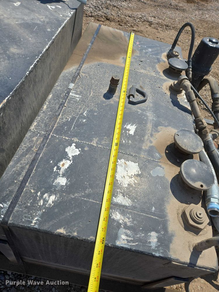 image for item EC1156 Delta 48400 fuel and lube skid 