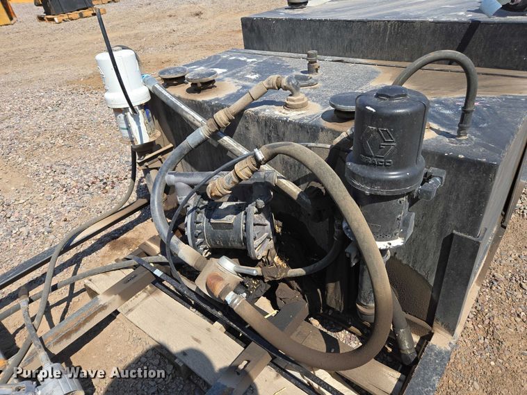 image for item EC1156 Delta 48400 fuel and lube skid 