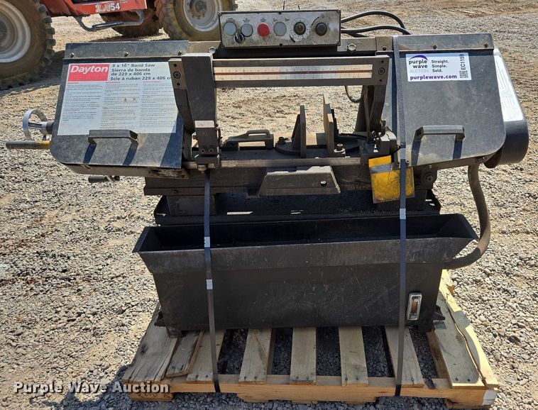 image for item EC1159 Dayton 4YG31 metal cutting bandsaw