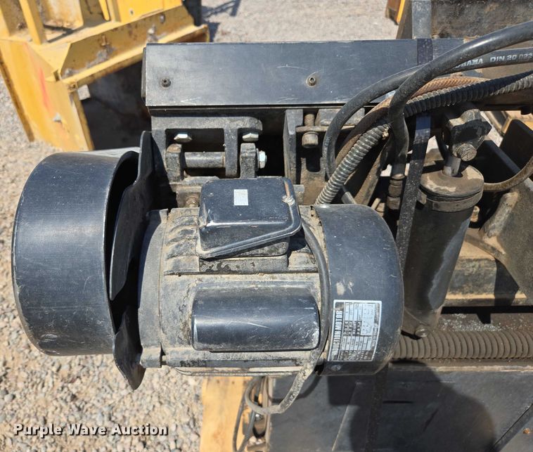 image for item EC1159 Dayton 4YG31 metal cutting bandsaw