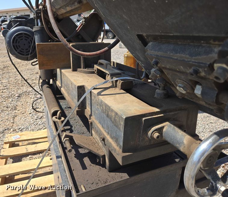 image for item EC1159 Dayton 4YG31 metal cutting bandsaw