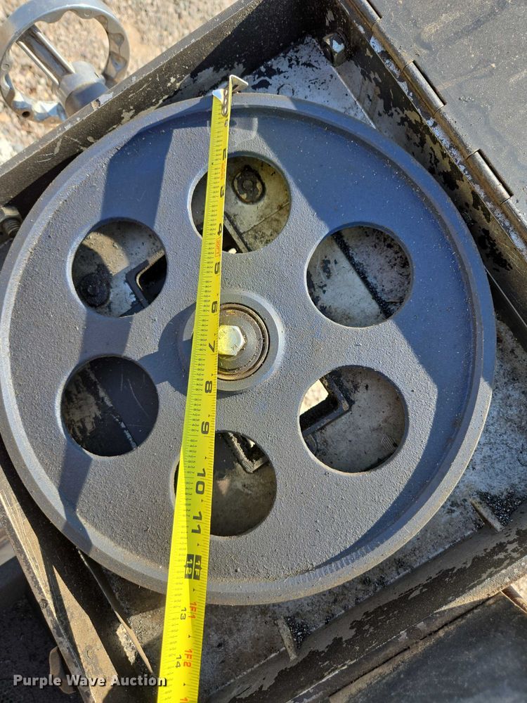 image for item EC1159 Dayton 4YG31 metal cutting bandsaw