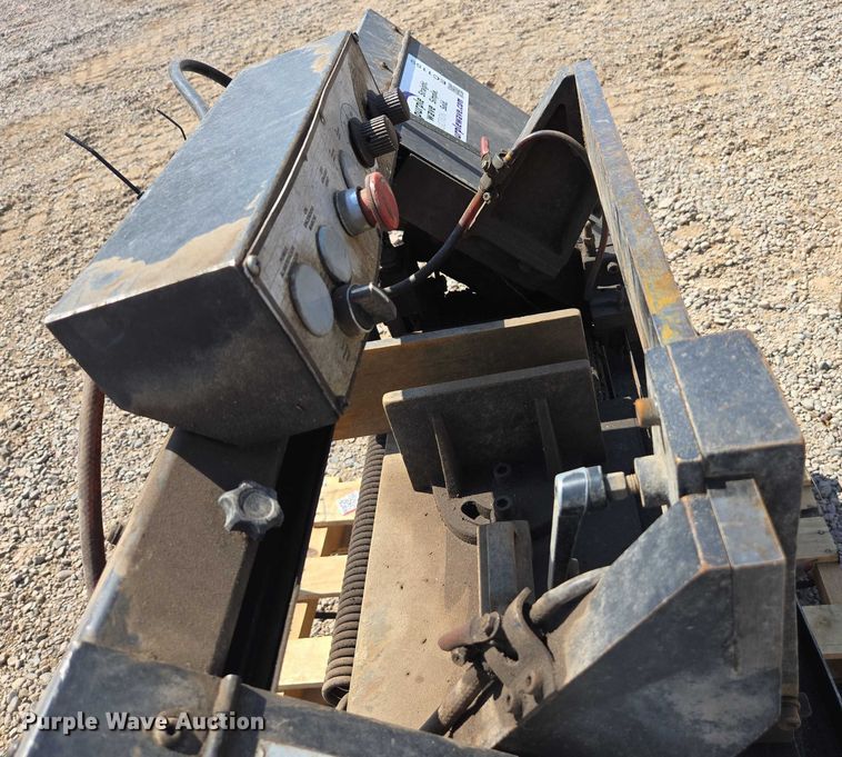 image for item EC1159 Dayton 4YG31 metal cutting bandsaw