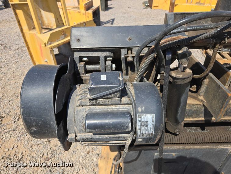 image for item EC1159 Dayton 4YG31 metal cutting bandsaw