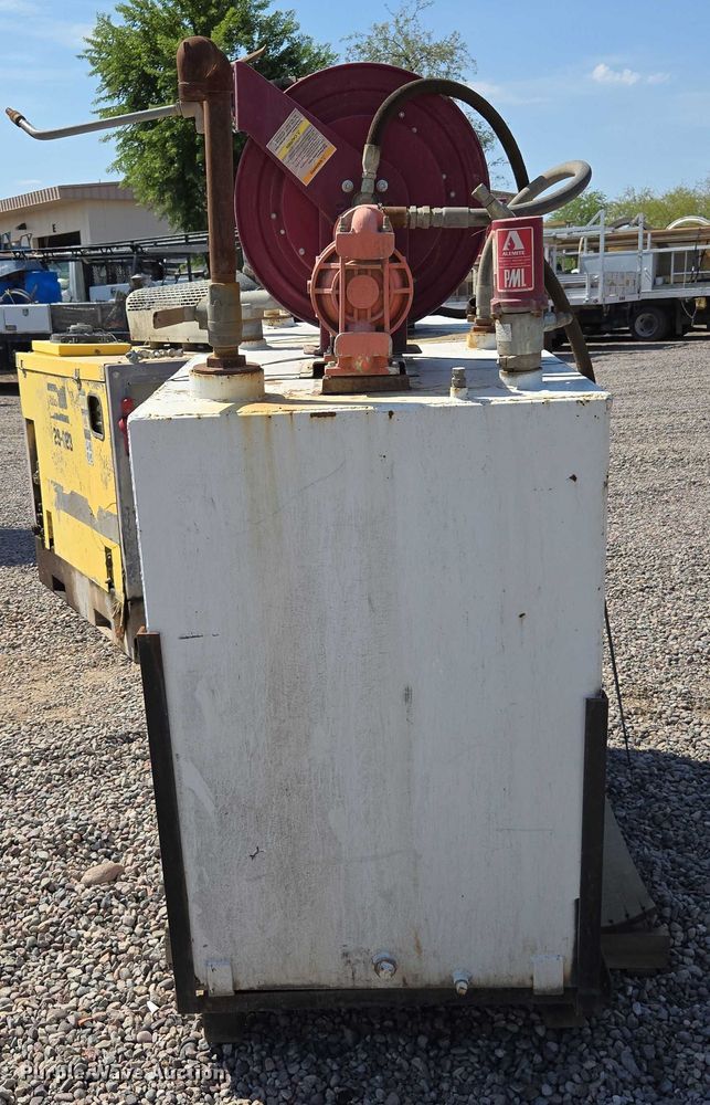 image for item EC1162 (2) fuel tanks