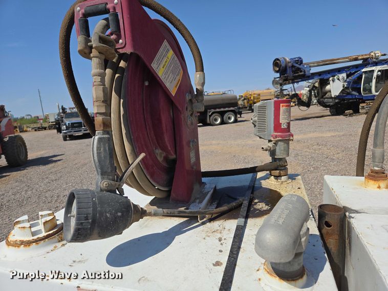 image for item EC1162 (2) fuel tanks