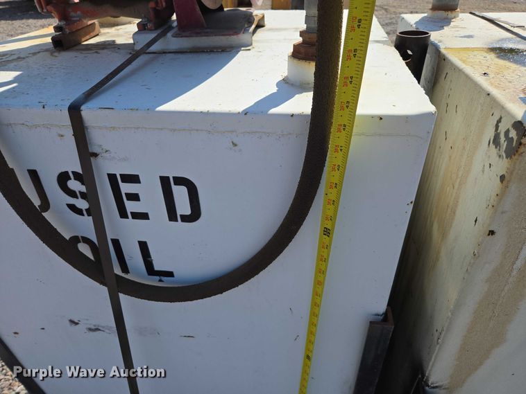 image for item EC1162 (2) fuel tanks