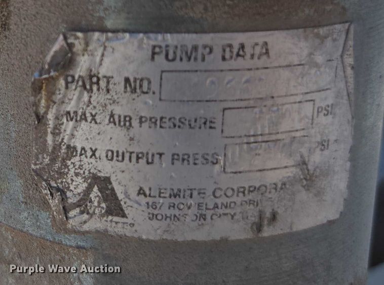 image for item EC1162 (2) fuel tanks