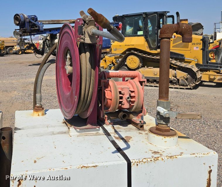 image for item EC1162 (2) fuel tanks