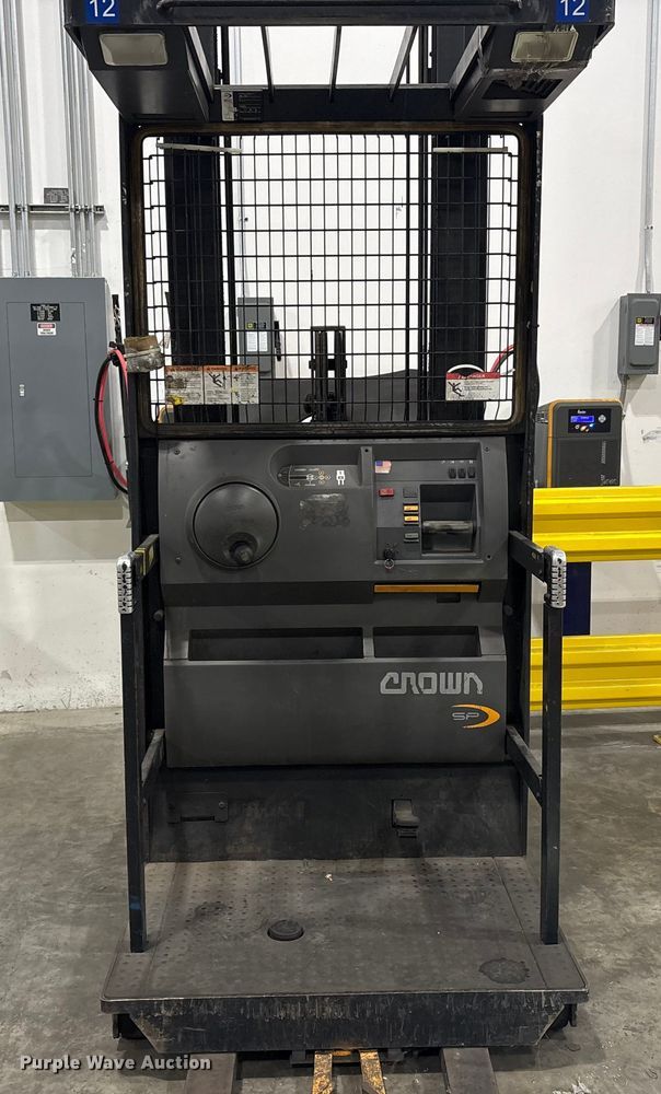 image for item EC4376 2016 Crown SP3520-30 order picker