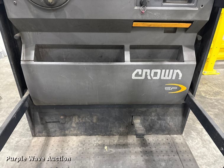 image for item EC4376 2016 Crown SP3520-30 order picker