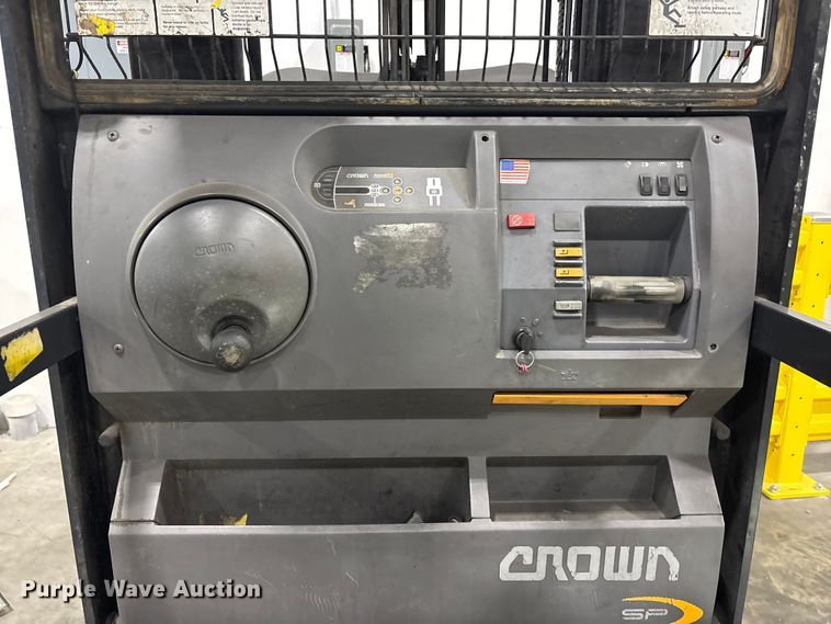 image for item EC4376 2016 Crown SP3520-30 order picker