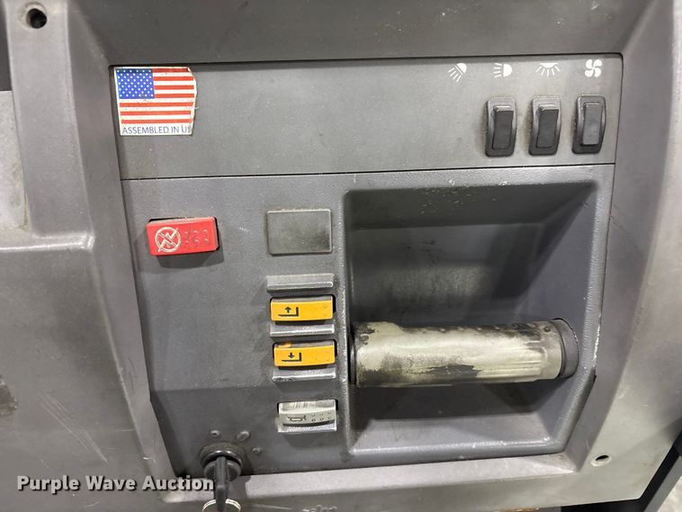 image for item EC4376 2016 Crown SP3520-30 order picker