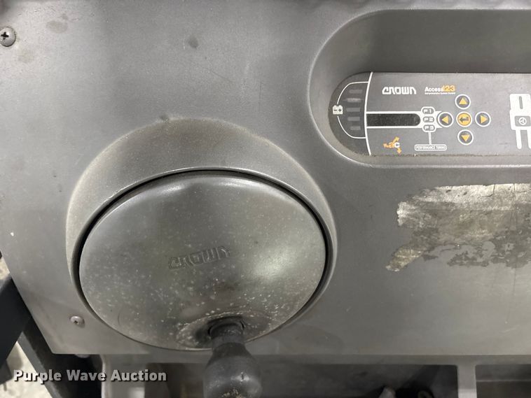 image for item EC4376 2016 Crown SP3520-30 order picker