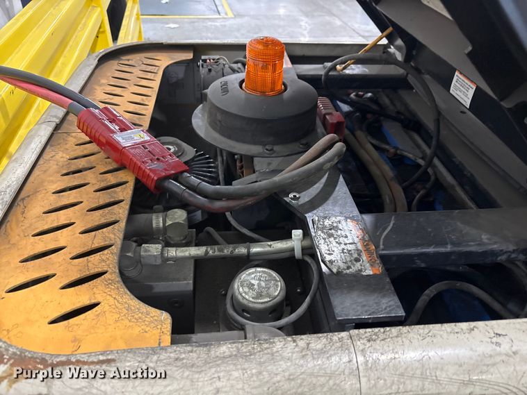 image for item EC4376 2016 Crown SP3520-30 order picker