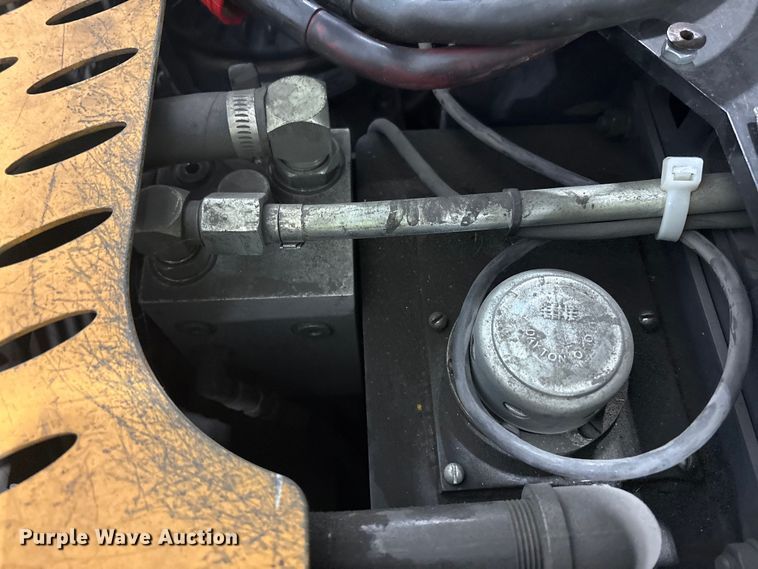 image for item EC4376 2016 Crown SP3520-30 order picker