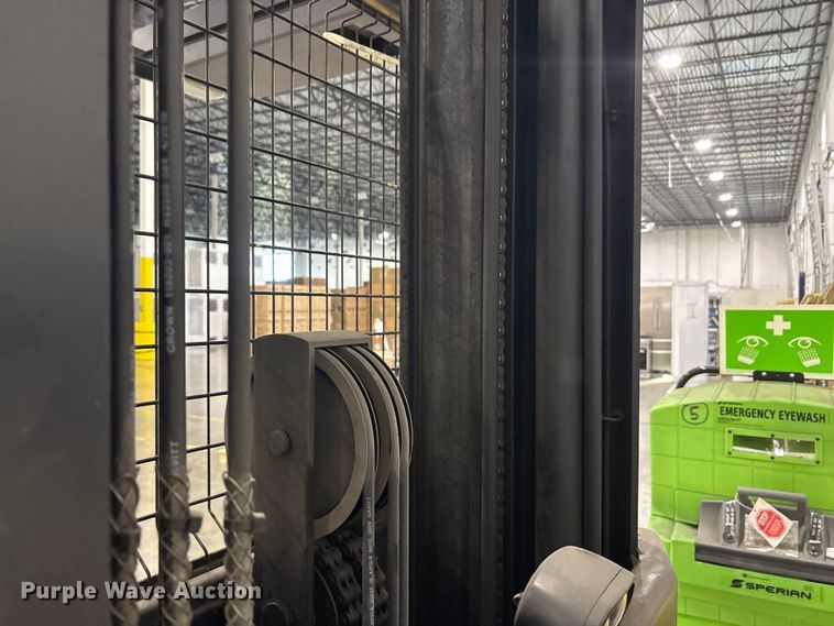 image for item EC4376 2016 Crown SP3520-30 order picker