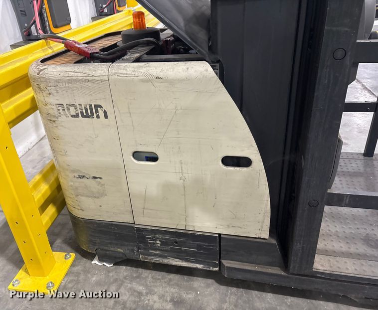 image for item EC4376 2016 Crown SP3520-30 order picker