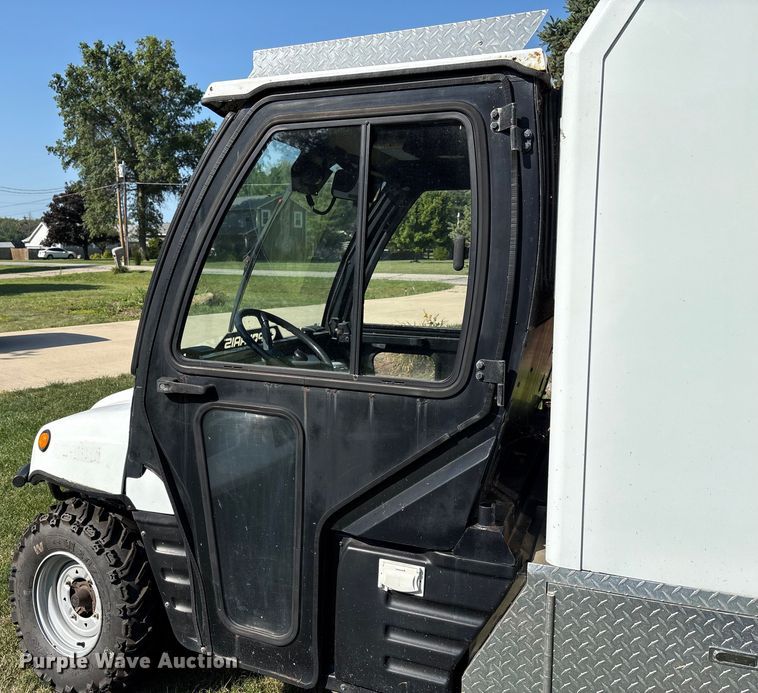 image for item EC4384 2007 Polaris utility vehicle