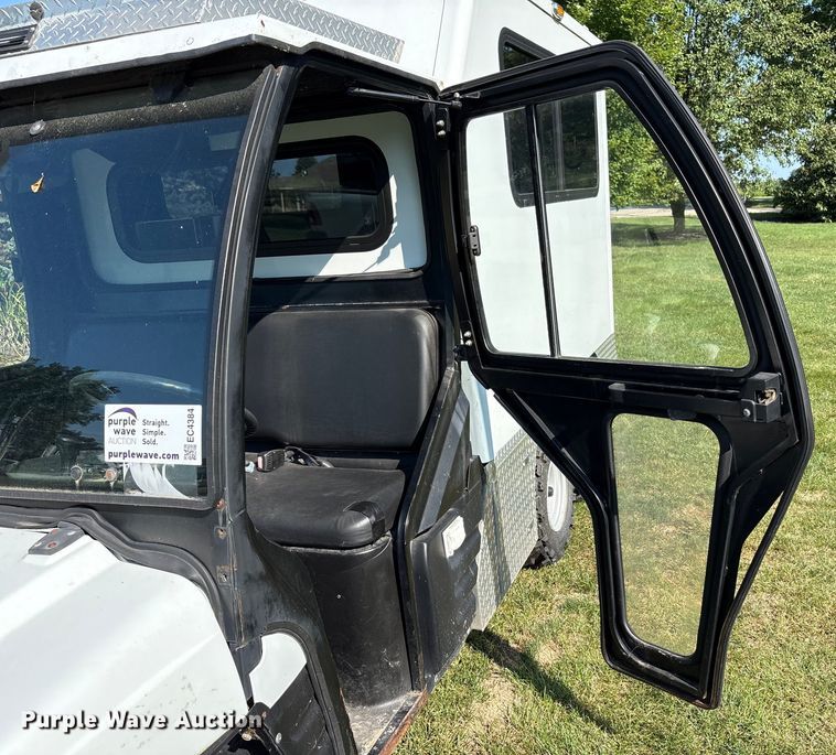 image for item EC4384 2007 Polaris utility vehicle