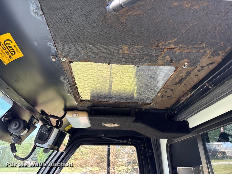 image for item EC4384 2007 Polaris utility vehicle