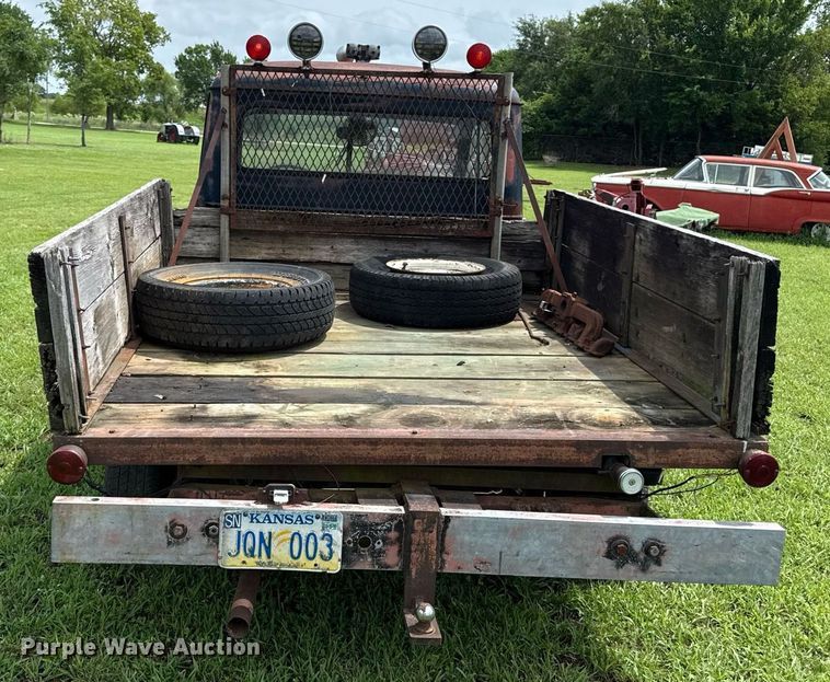 image for item ED4341 Jeep flatbed pickup truck